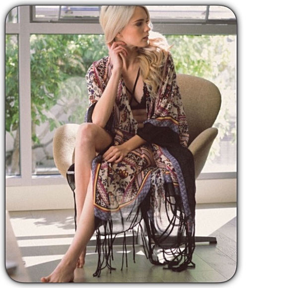 Boho Gypsy Festival Kimono Wrap Beach Coverup Armholes Tassel One Size 0-18 - Picture 3 of 7